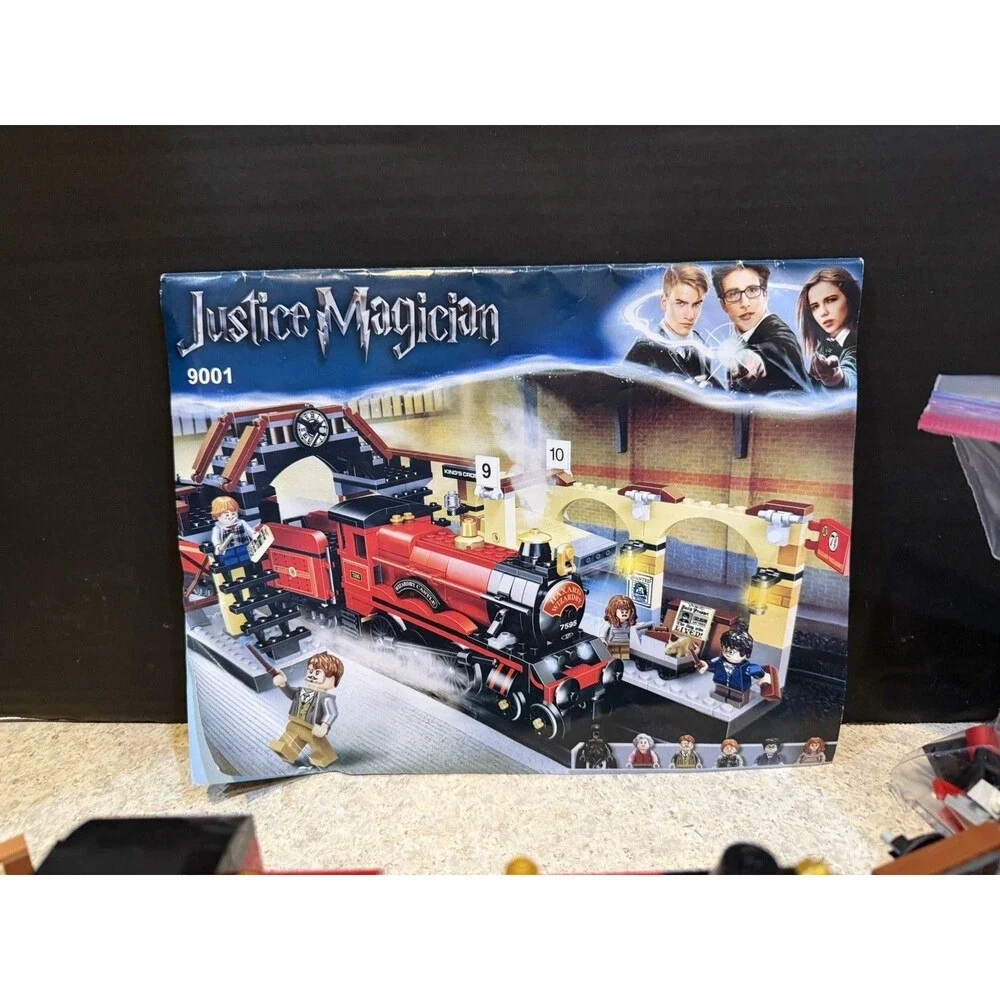 Harry Potter Hogwarts Express Building Blocks Train Set- not LEGO